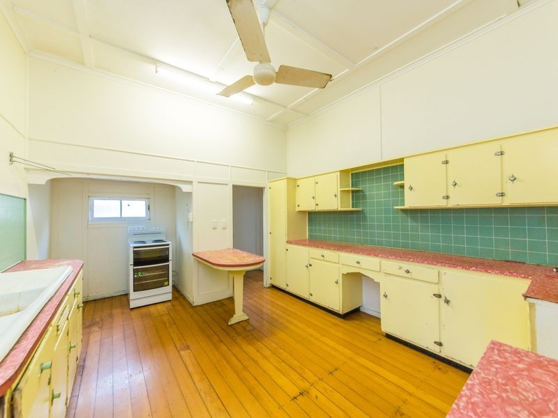 208 Berserker Street, Berserker QLD 4701