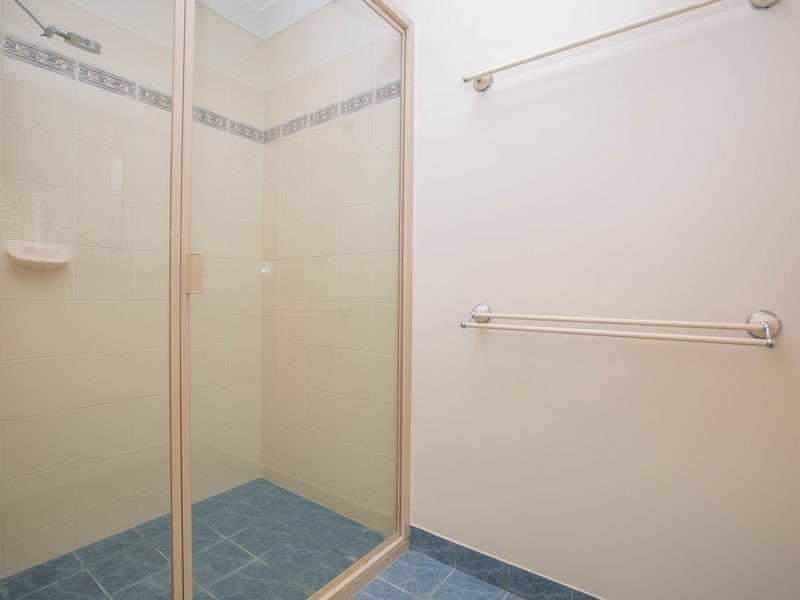 25 Sondra Lena Drive, Glendale QLD 4711