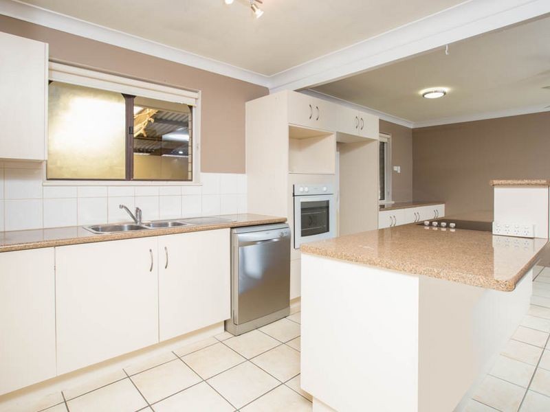 290 Ford Street, Berserker QLD 4701