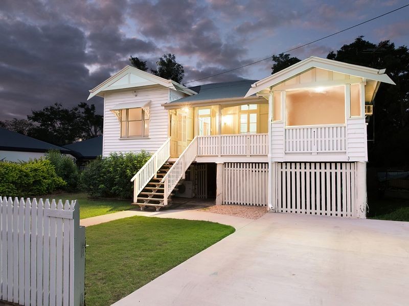 79 Armstrong Street, Berserker QLD 4701