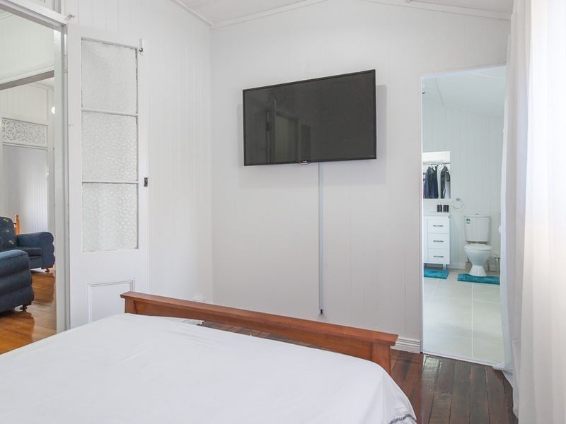 79 Armstrong Street, Berserker QLD 4701