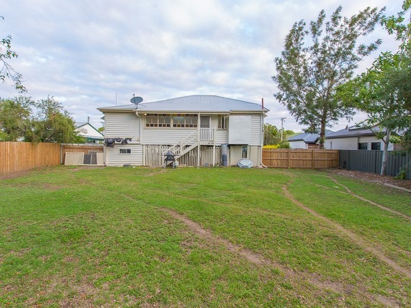 79 Armstrong Street, Berserker QLD 4701