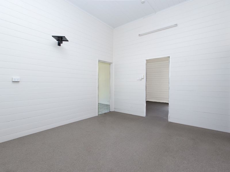 11 Nobbs Street, Berserker QLD 4701