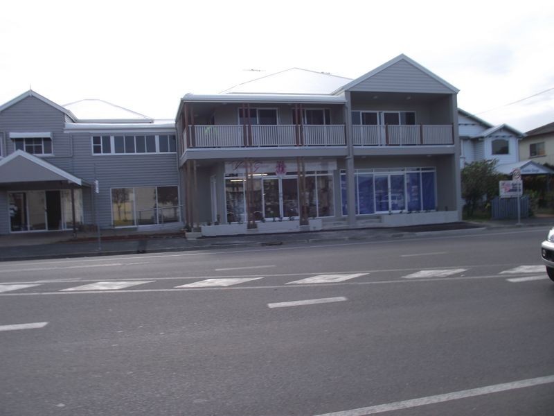 Upper/22 Upper Dawson Road, Allenstown QLD 4700