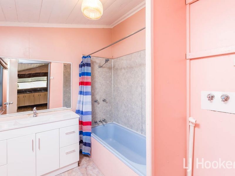 33 Murray Street, Wandal QLD 4700