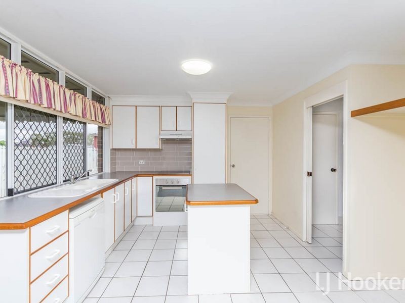 2/121 Park Street, Park Avenue QLD 4701