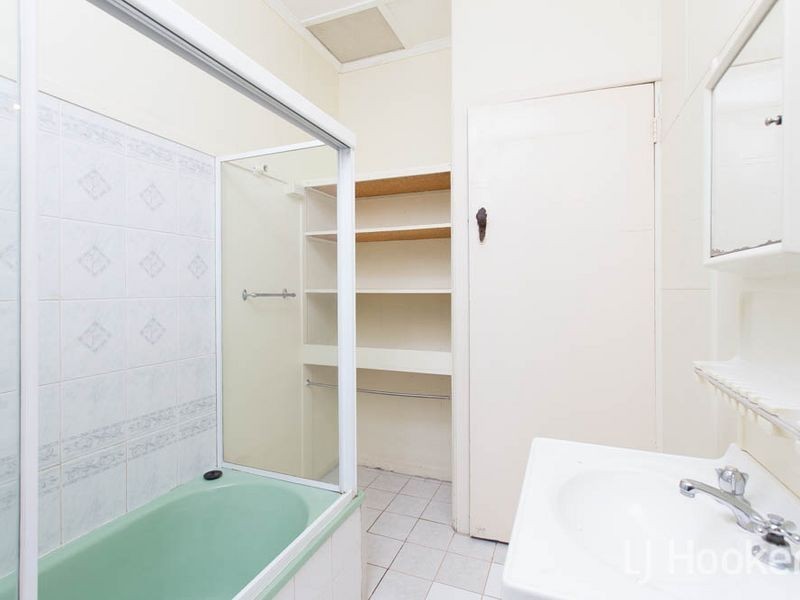 274 Upper Dawson Road, The Range QLD 4700