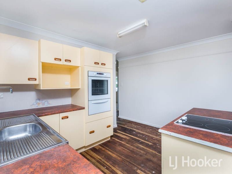 19 Bank Street, Park Avenue QLD 4701