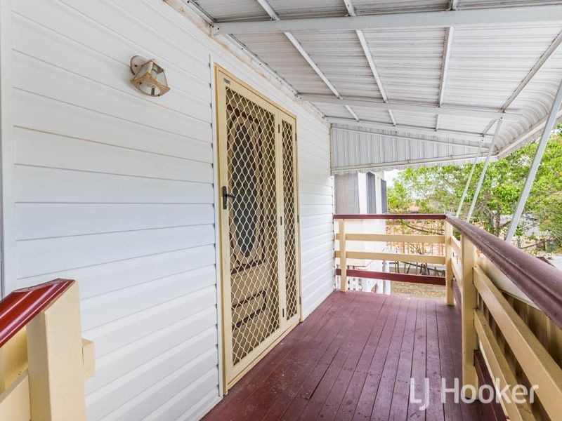 19 Bank Street, Park Avenue QLD 4701