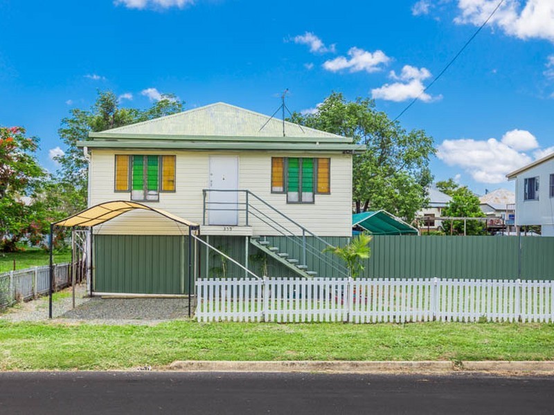 355 East Street, Depot Hill QLD 4700