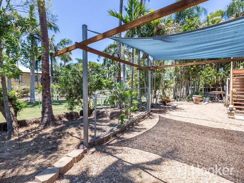 65 Thompson Street, Park Avenue QLD 4701
