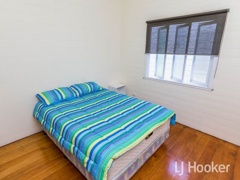 293 East Street, Depot Hill QLD 4700