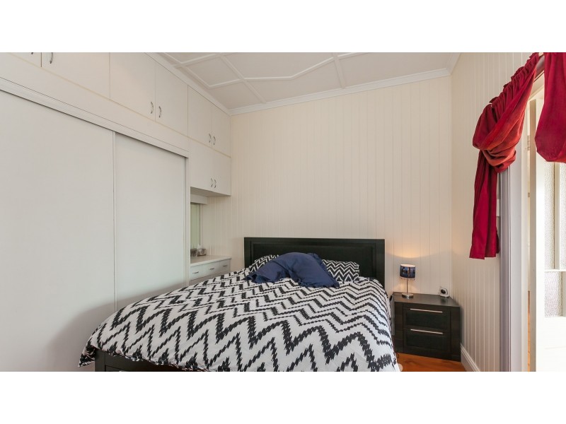 26 Cousins Street, The Range QLD 4700