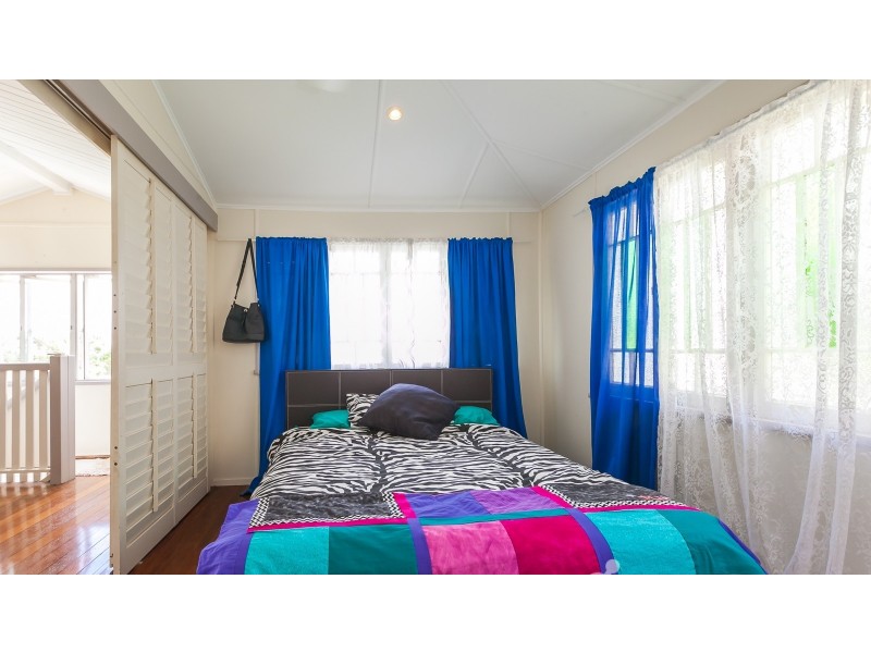 26 Cousins Street, The Range QLD 4700