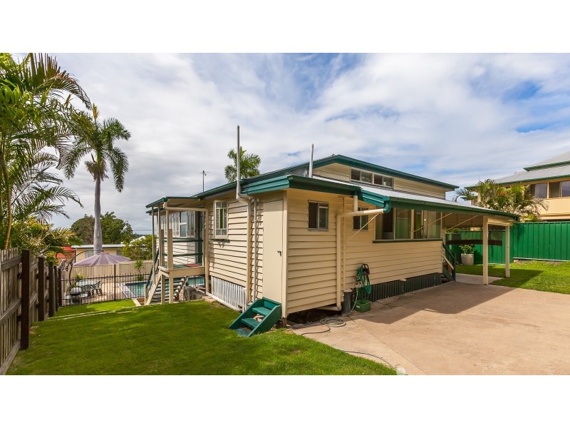 26 Cousins Street, The Range QLD 4700