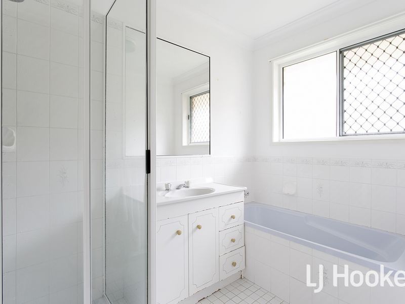 15 Kavanagh Crescent, Koongal QLD 4701