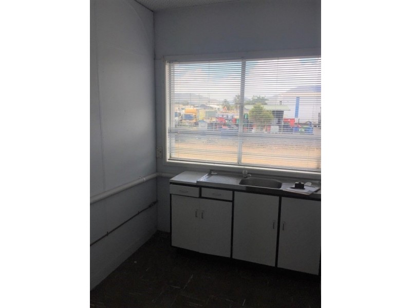 14 Robison Street, Park Avenue QLD 4701