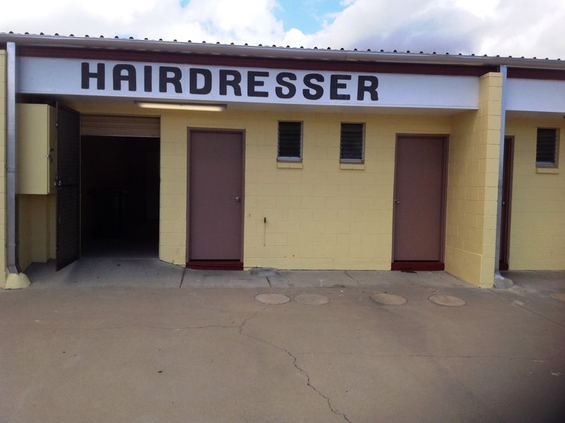 Shop 2/295 Richardson Road, Park Avenue QLD 4701