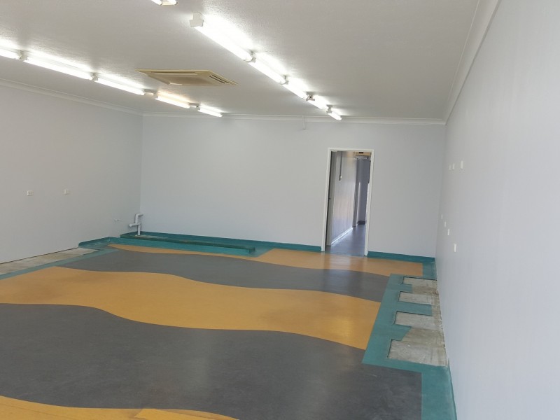 Shop 2/295 Richardson Road, Park Avenue QLD 4701