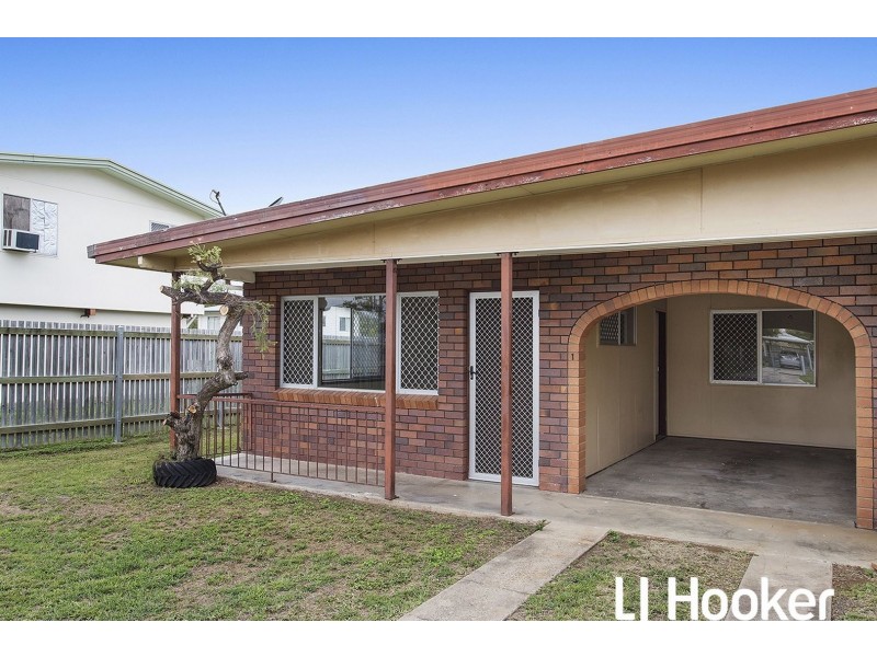 Unit 1&2/254 Carlton Street, Kawana QLD 4701