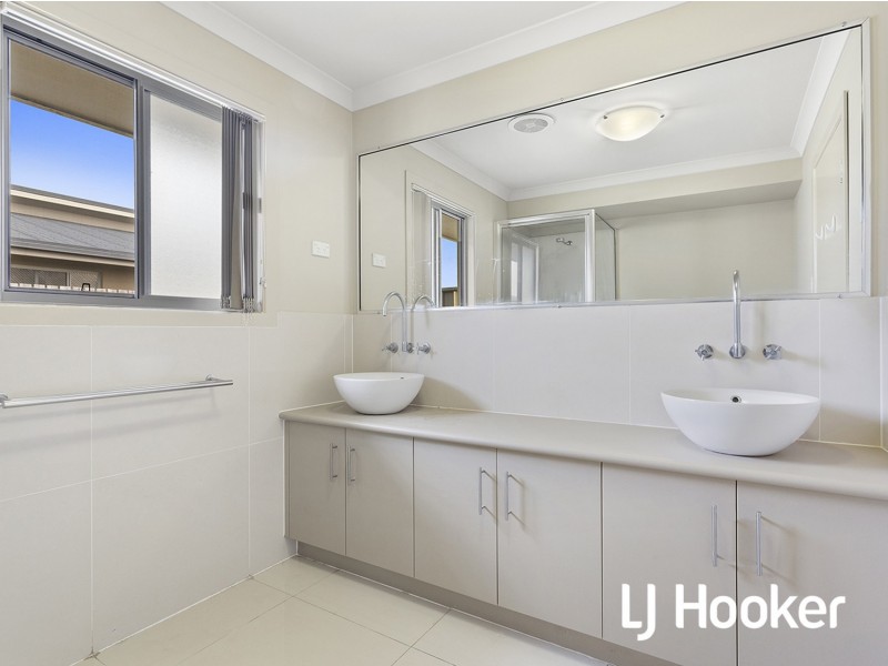 4 Maree Crescent, Gracemere QLD 4702