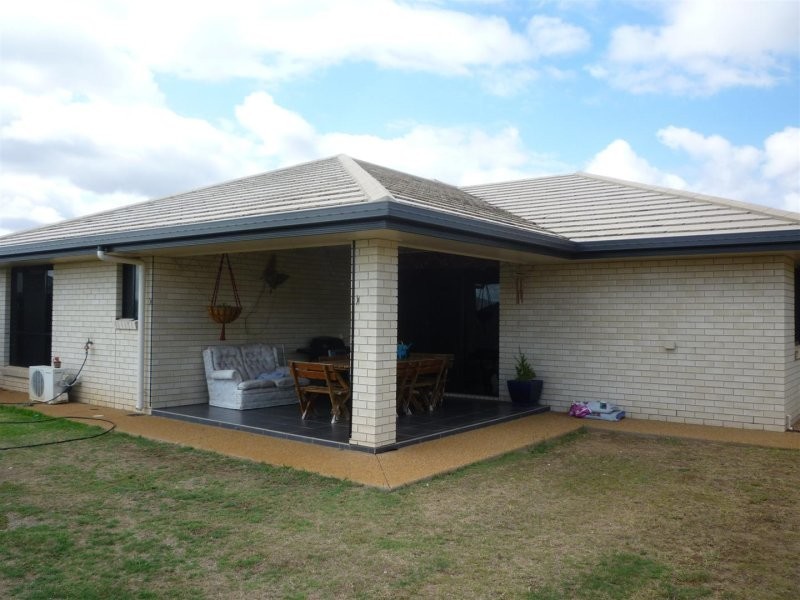 10 Pamela Court, Gracemere QLD 4702
