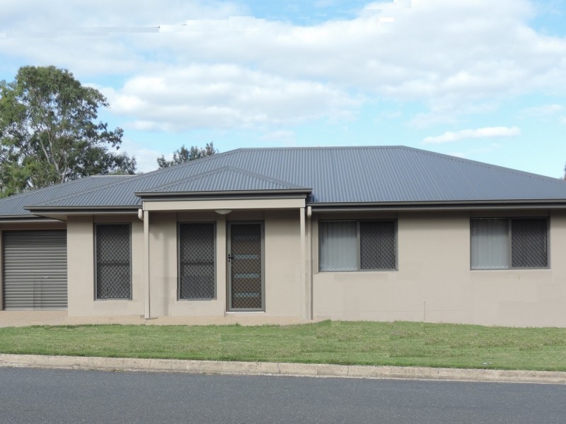 12 Rosedale Street, Parkhurst QLD 4702