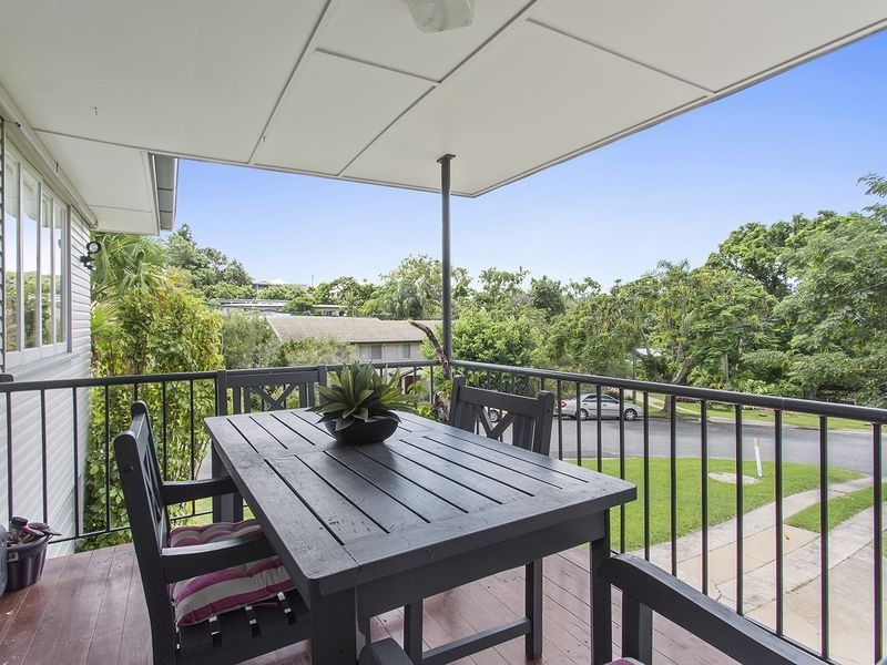 2 Bauhinia Terrace, The Range QLD 4700