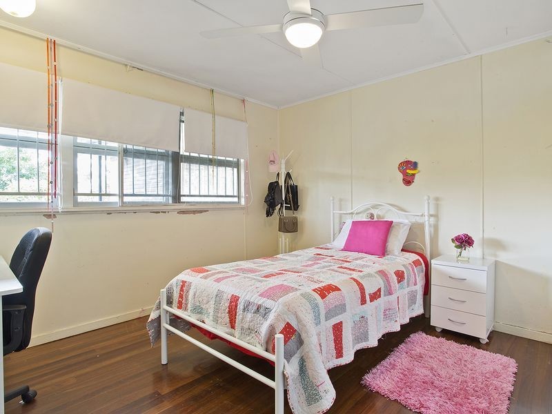 2 Bauhinia Terrace, The Range QLD 4700