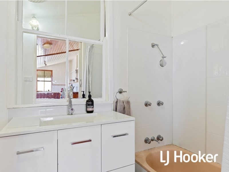 11 Private Street, Allenstown QLD 4700