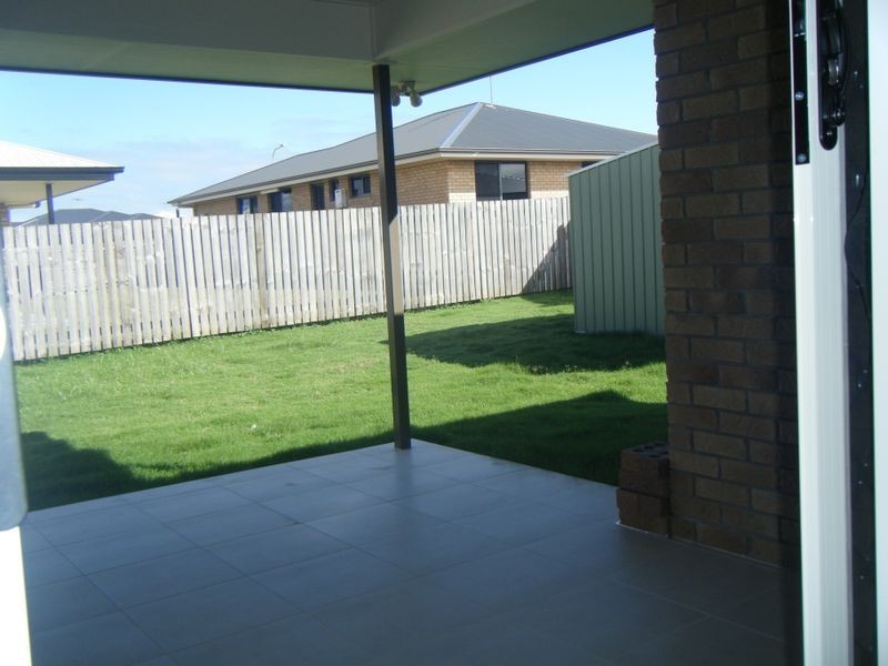 16 Kate Street, Gracemere QLD 4702
