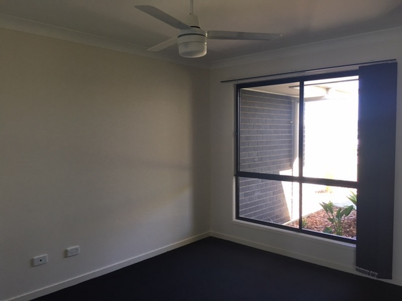 4 Bronco Crescent, Gracemere QLD 4702