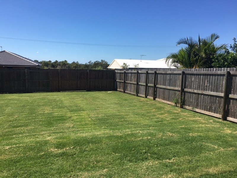 4 Bronco Crescent, Gracemere QLD 4702