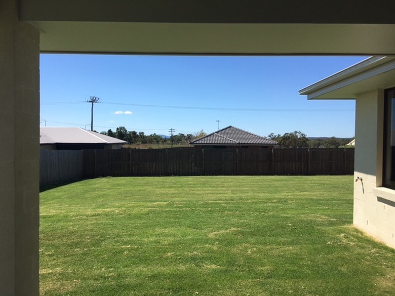 4 Bronco Crescent, Gracemere QLD 4702
