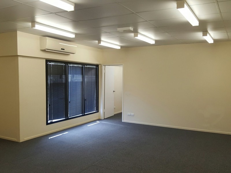 Unit 1/92 McLaughlin Street, Kawana QLD 4701