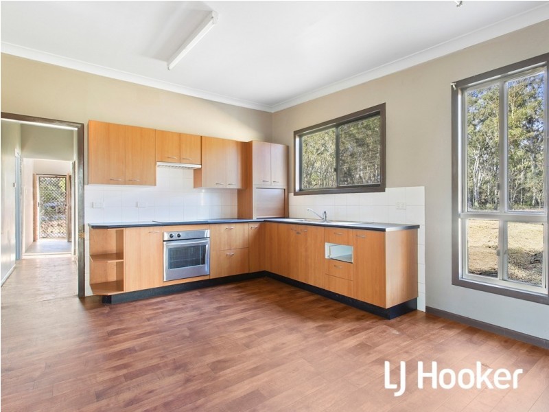 43 Coronation Drv, Baree QLD 4714