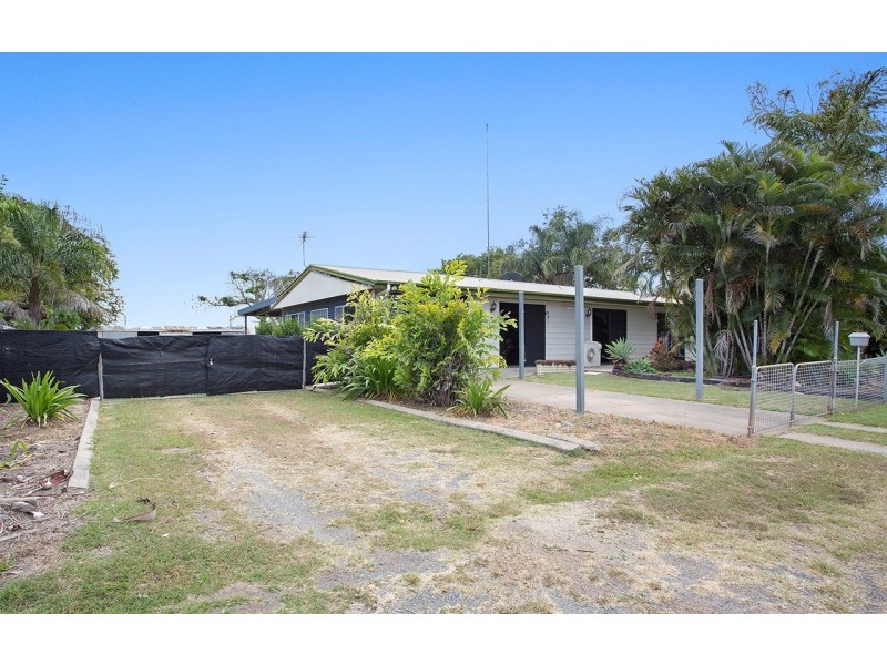 4 Salmon Street, Gracemere QLD 4702