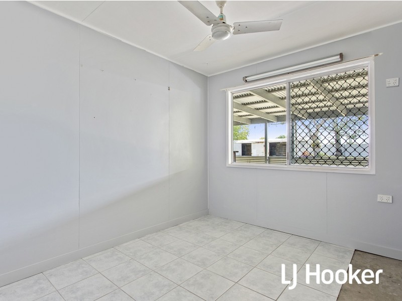 4 Salmon Street, Gracemere QLD 4702