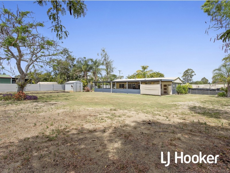 4 Salmon Street, Gracemere QLD 4702