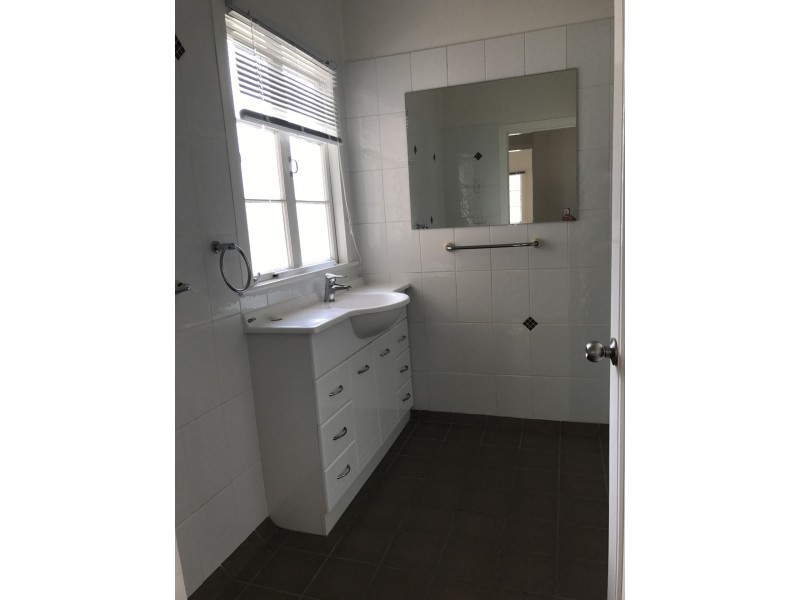 2 Agnes Street, The Range QLD 4700