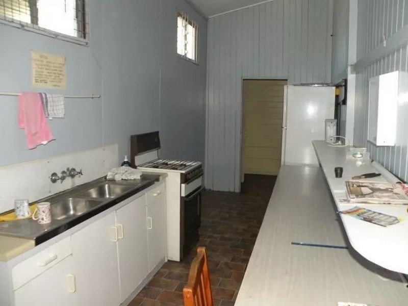 26 Linnett Street, Berserker QLD 4701