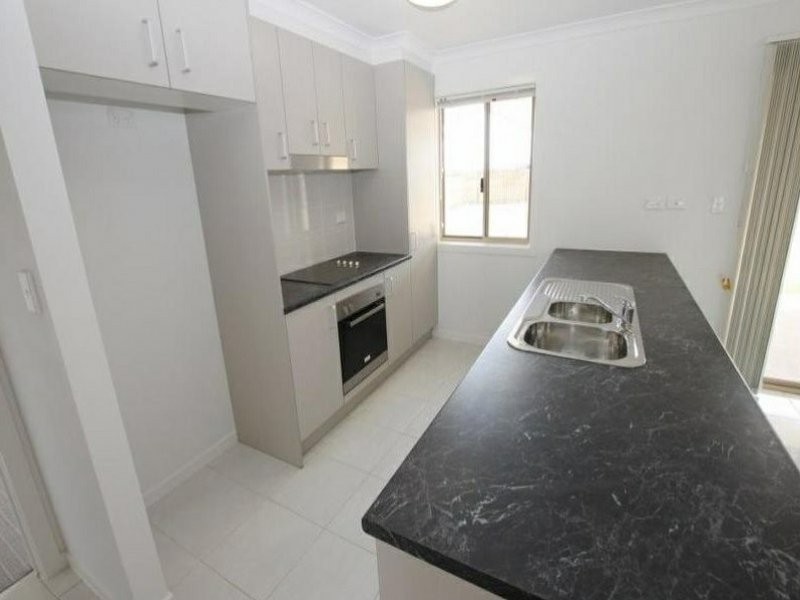8 Taramoore Road, Gracemere QLD 4702