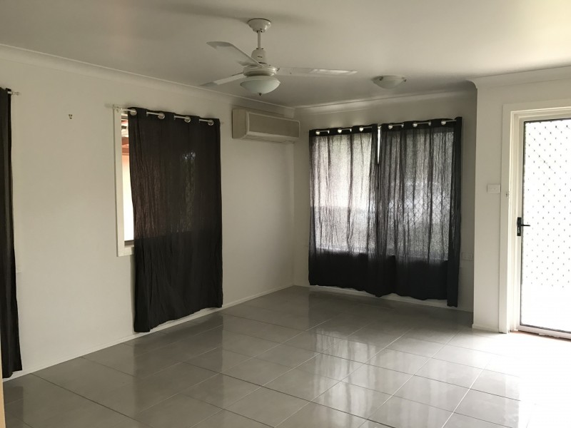 Unit 2/15 Treseder Street, The Range QLD 4700