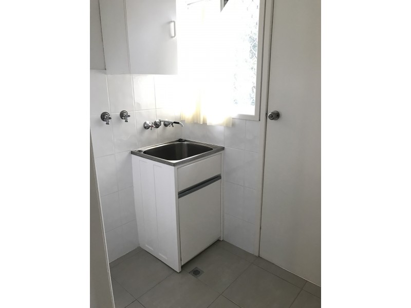 Unit 2/15 Treseder Street, The Range QLD 4700