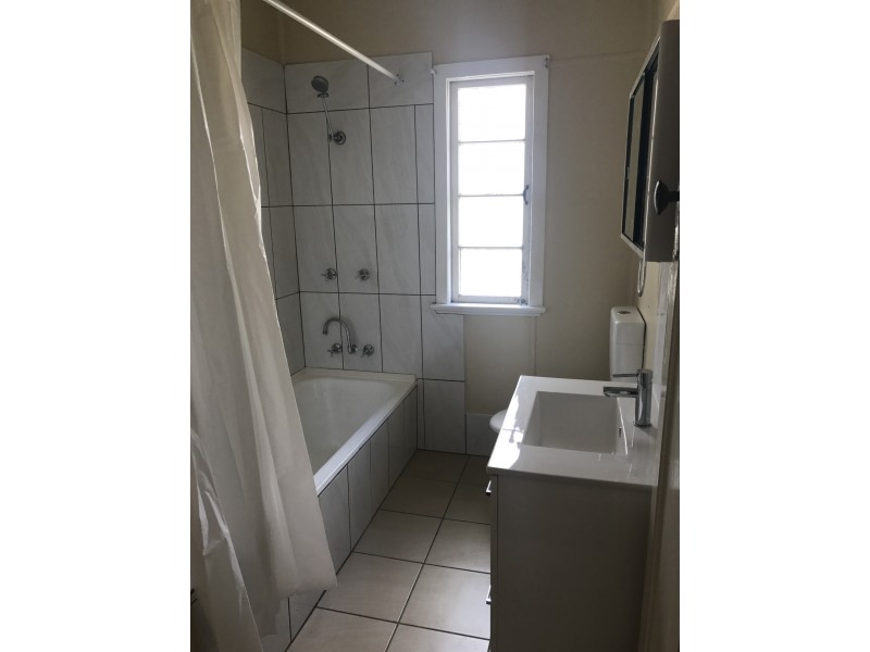 178 Dean Street, Berserker QLD 4701