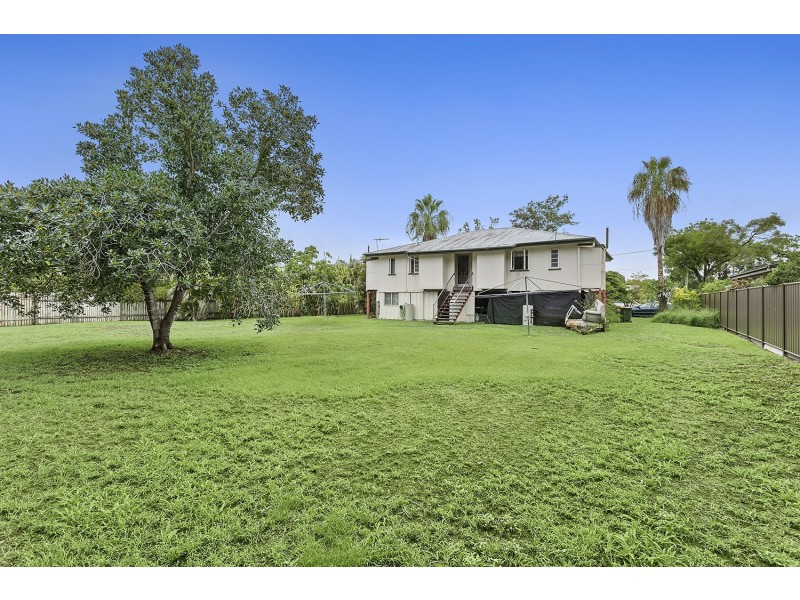 19 Thomasson Street, Park Avenue QLD 4701