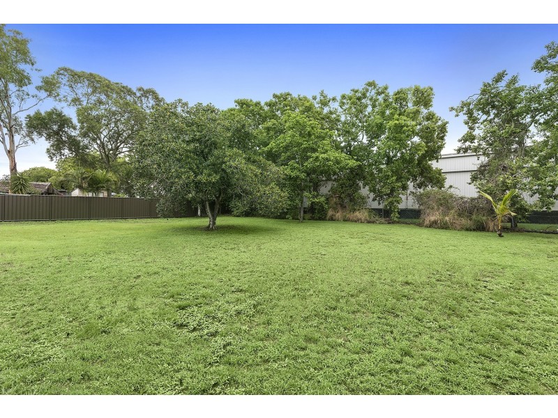 19 Thomasson Street, Park Avenue QLD 4701