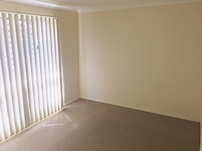 10 William Close, Gracemere QLD 4702