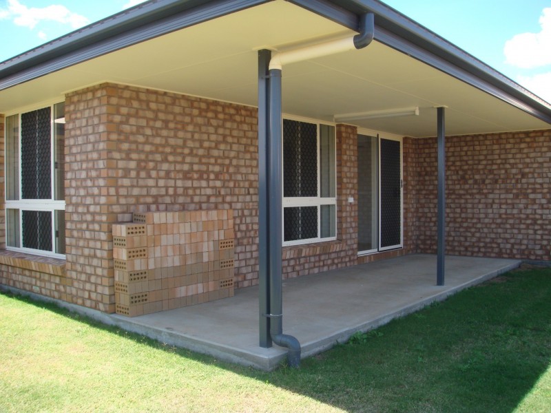 10 William Close, Gracemere QLD 4702