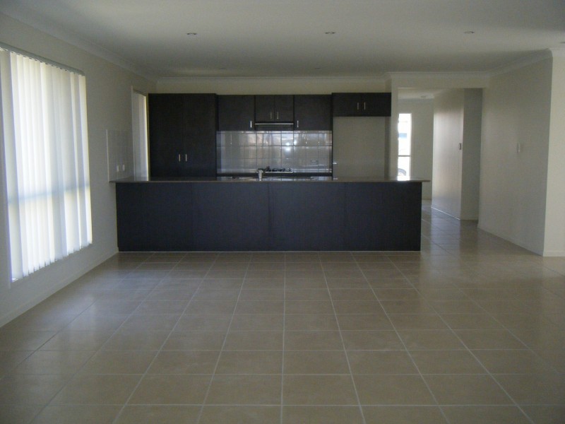 17 Tawarra Crescent, Gracemere QLD 4702